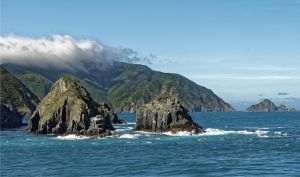 Geopolitical drift: islands, an attraction from Greece to Greenland